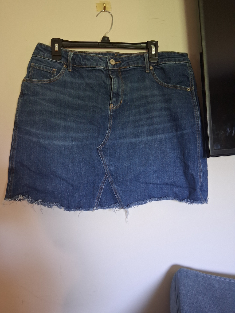 Denim Mini Skirt in Dark Blue - Casual Frayed Hem
